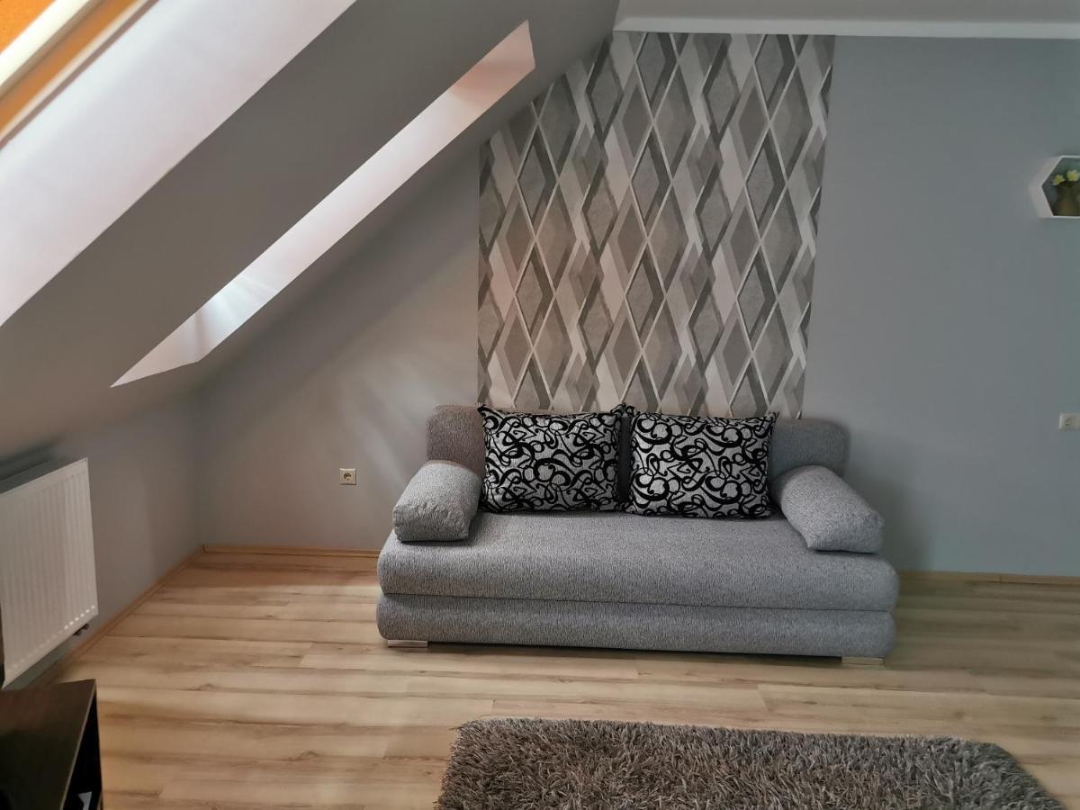 Szabo Apartman Sárvár Exteriér fotografie