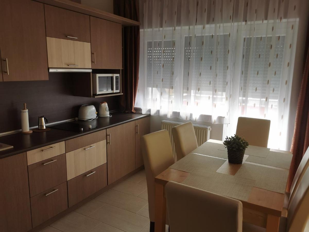 Szabo Apartman Sárvár Exteriér fotografie